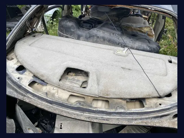Nissan Primera BAGAJ PLASTİĞİ çıkma yedek parça