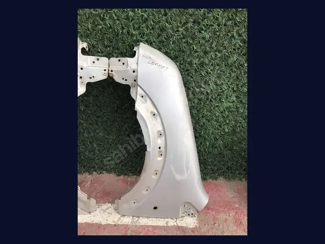 Ford Connect ÇAMURLUK çıkma yedek parça