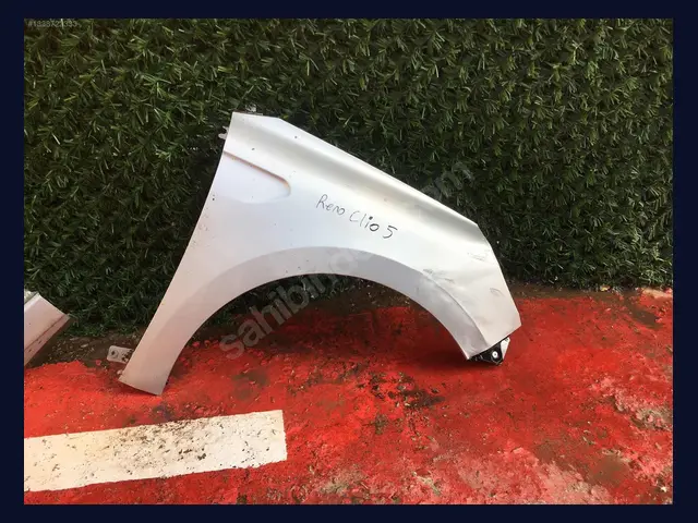 Renault Clio ÇAMURLUK çıkma yedek parça