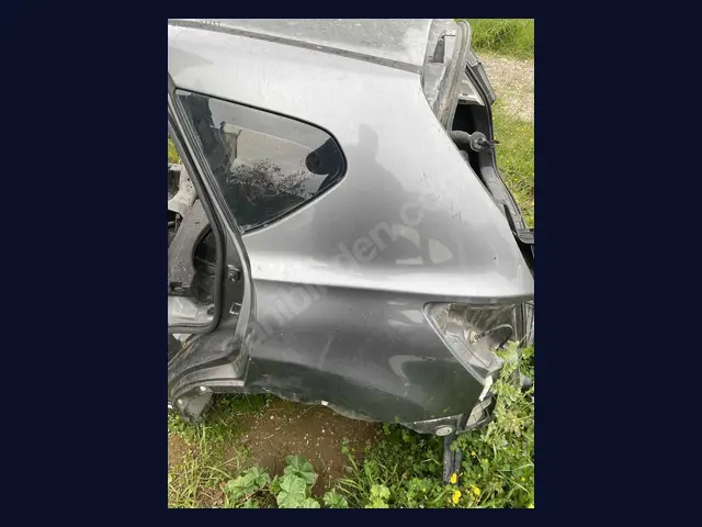 Nissan Qashqai ÇAMURLUK çıkma yedek parça