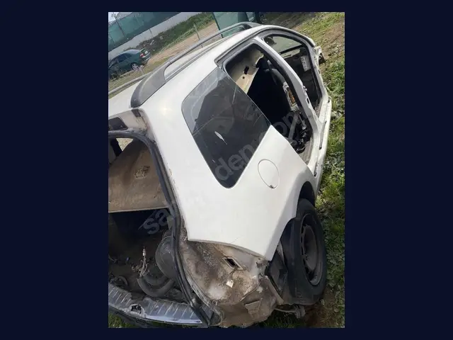 Peugeot 307 ÇAMURLUK çıkma yedek parça