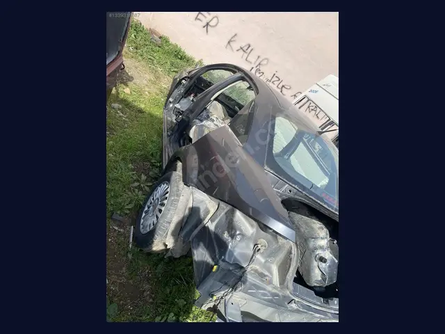 Fiat Linea ÇAMURLUK çıkma yedek parça