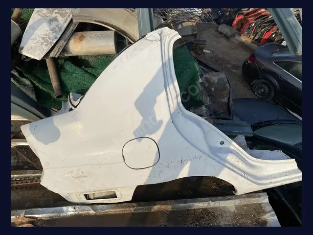 Renault Clio ÇAMURLUK çıkma yedek parça