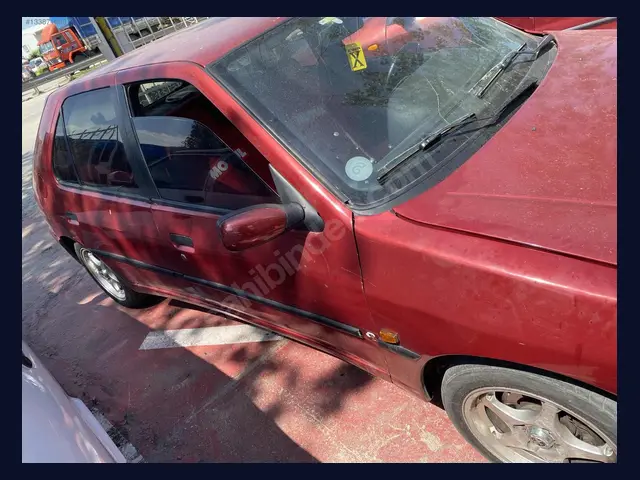 Peugeot 306 ÇAMURLUK çıkma yedek parça