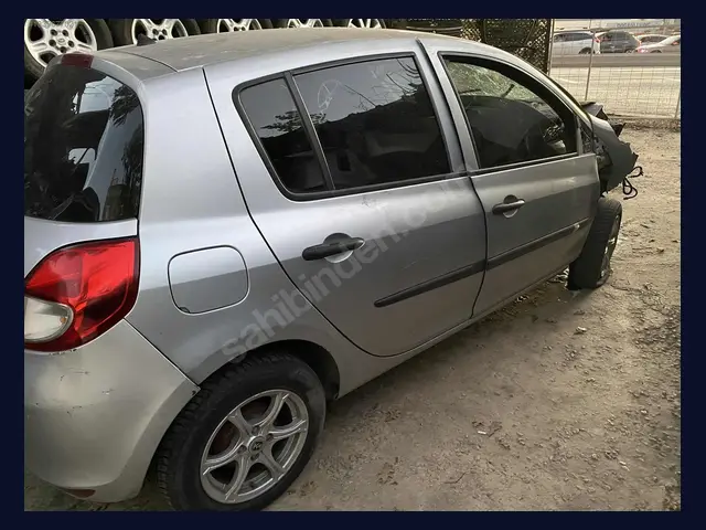 Renault Clio 2026 KAPI çıkma yedek parça
