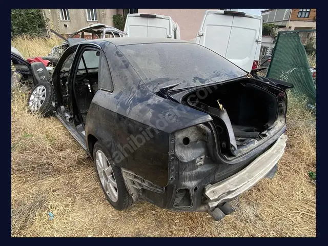 Audi A4 TAVAN SACI çıkma yedek parça