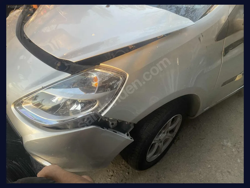 Renault Clio FAR çıkma parça fotoğrafı 1