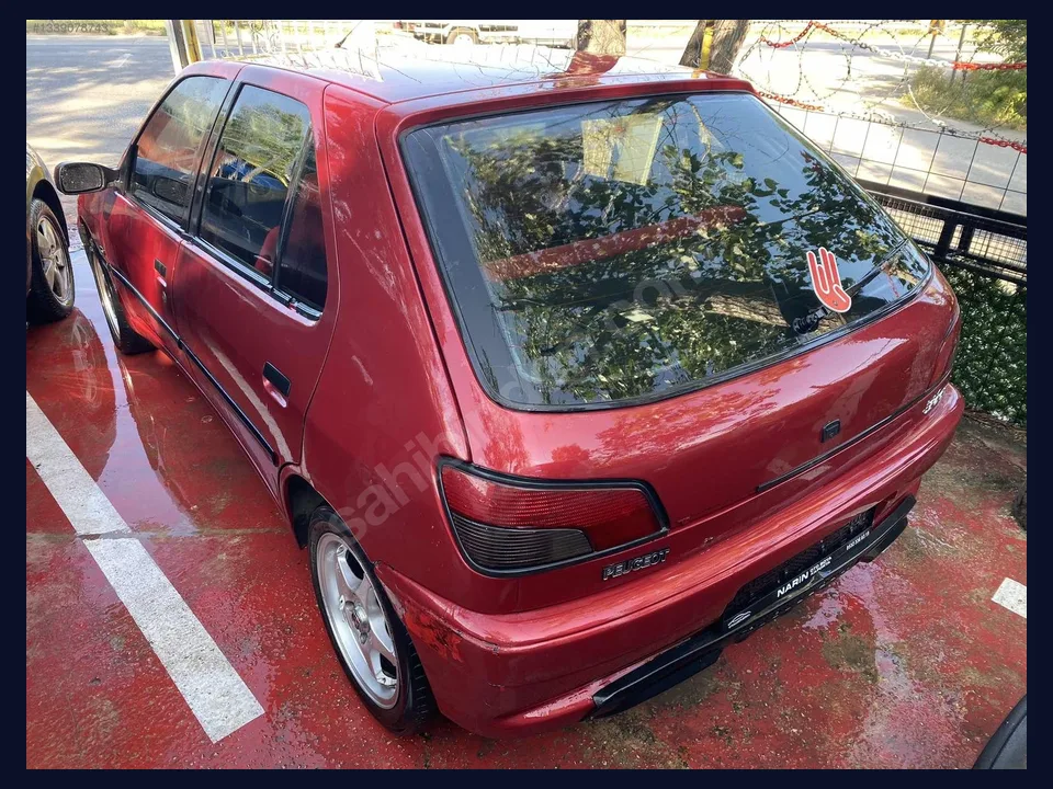 Peugeot 306 ÇAMURLUK çıkma parça fotoğrafı 1