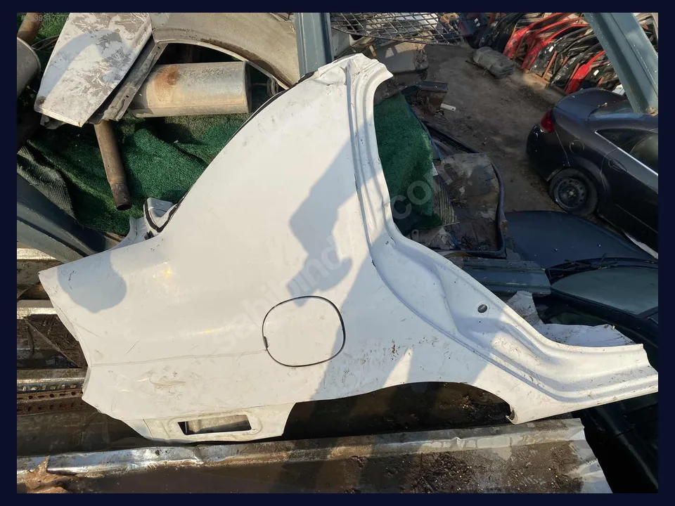 Renault Clio ÇAMURLUK çıkma parça fotoğrafı 1