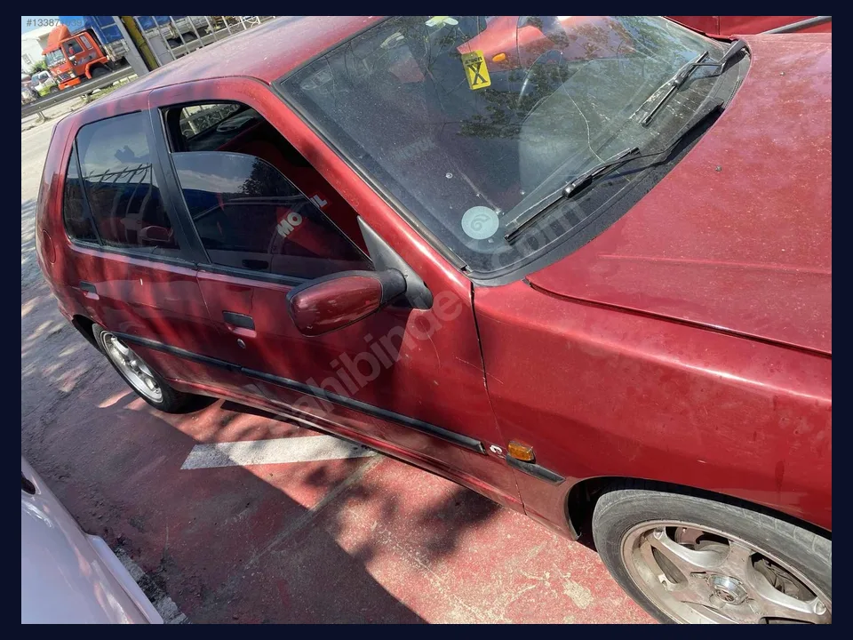 Peugeot 306 ÇAMURLUK çıkma parça fotoğrafı 1