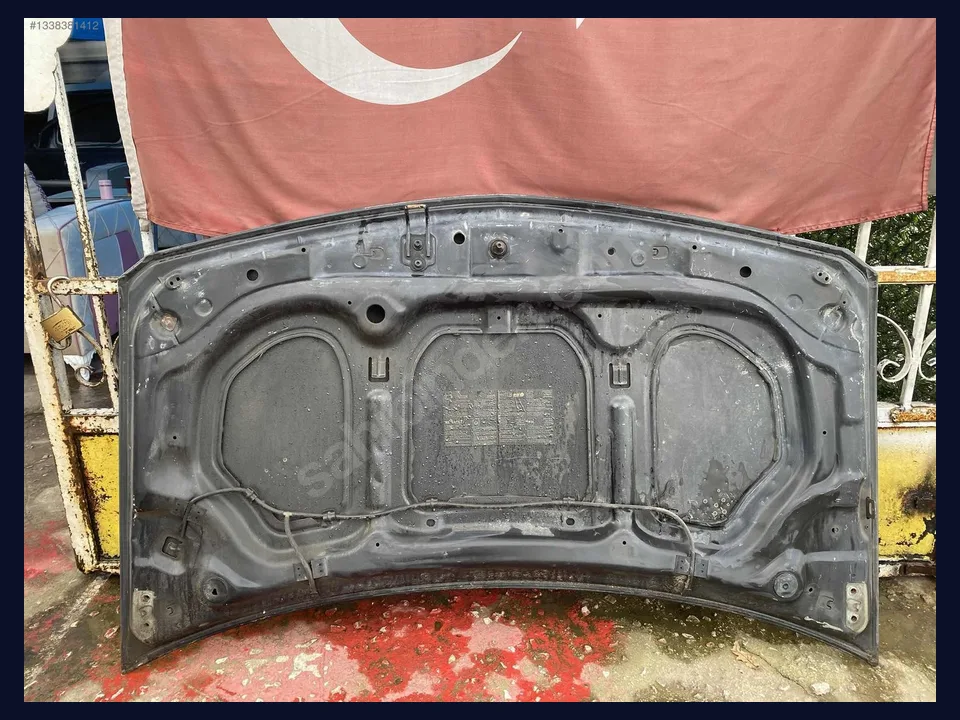 Renault Megane KAPUT çıkma parça fotoğrafı 2