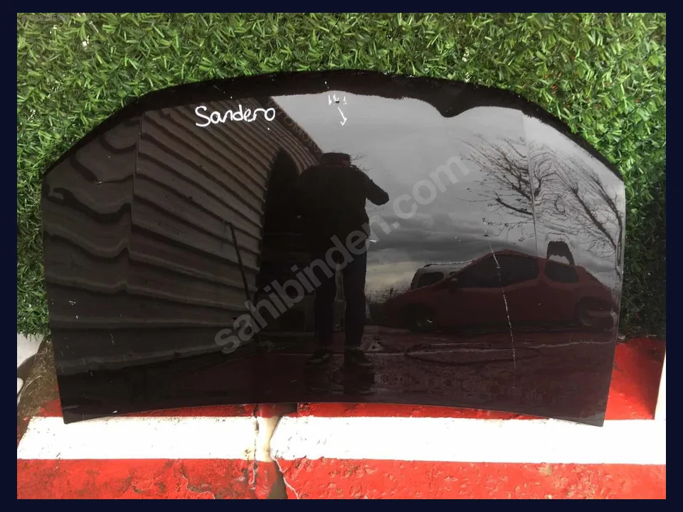Dacia Sandero KAPUT çıkma parça fotoğrafı 1