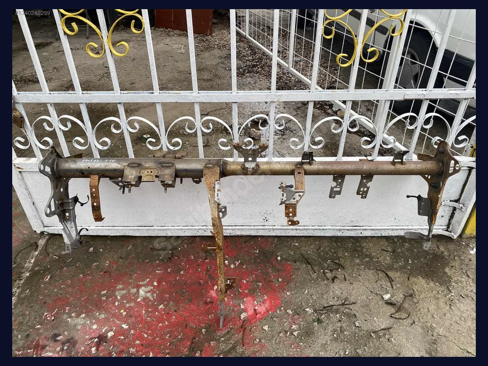 Nissan Qashqai TORPİDO DEMİRİ çıkma parça fotoğrafı 1