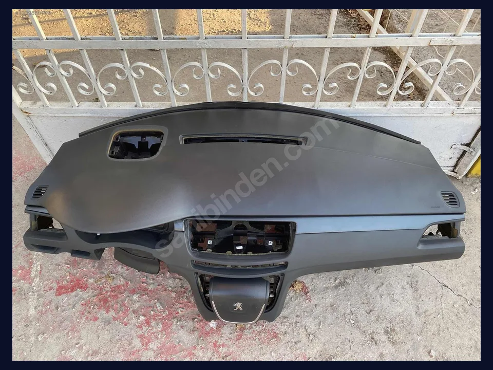 Peugeot 508 TORPİDO çıkma parça fotoğrafı 3