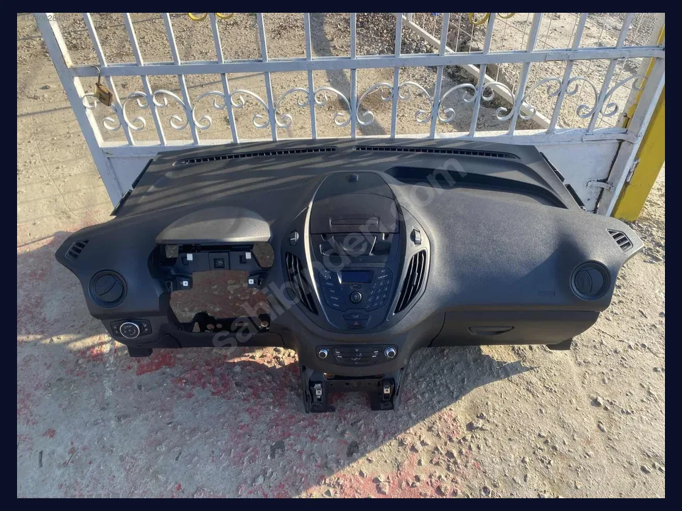 Ford Tourneo TORPİDO çıkma parça fotoğrafı 2