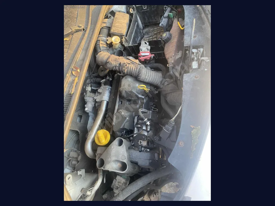 Renault Clio MOTOR (KOMPLE) çıkma parça fotoğrafı 1
