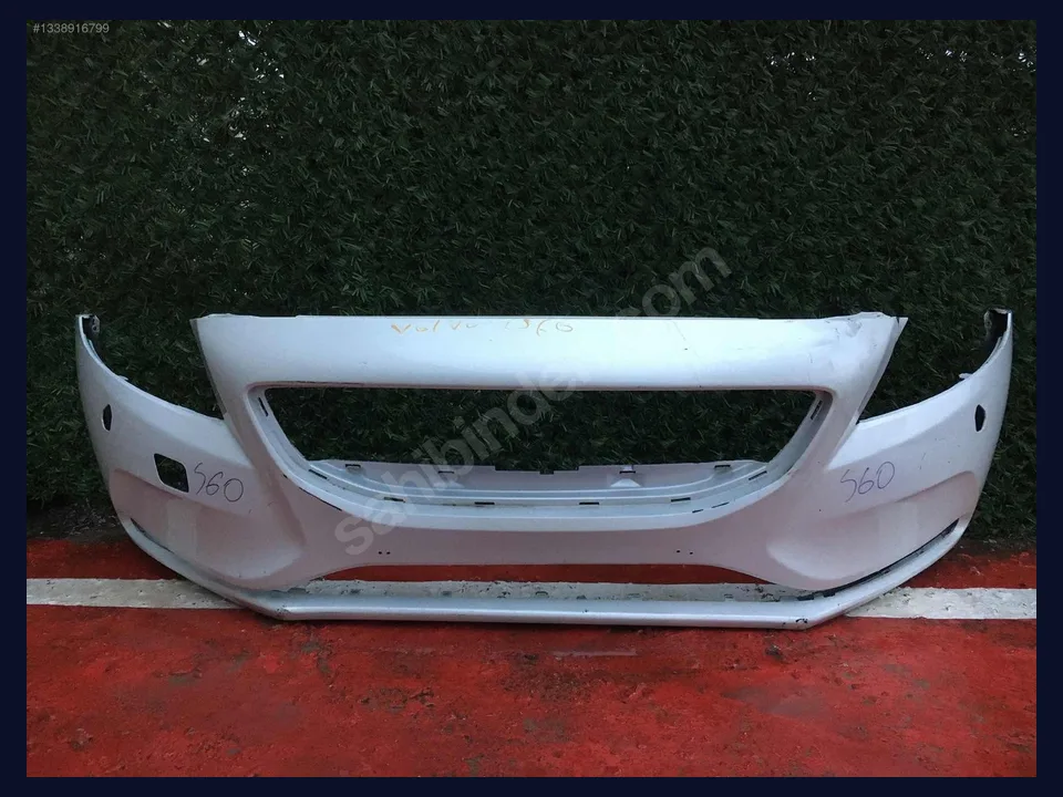 Volvo V40 TAMPON (ÖN) çıkma parça fotoğrafı 1
